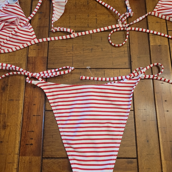 Forever 21 Ruffle Bikini - Picture 8 of 9